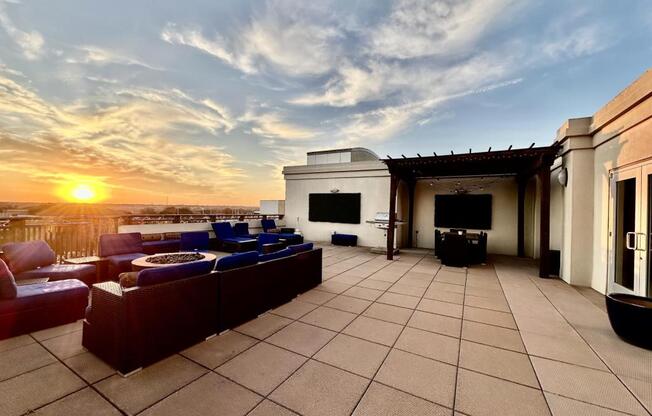 1 bed, 1 bath, 779 sqft, $1,600