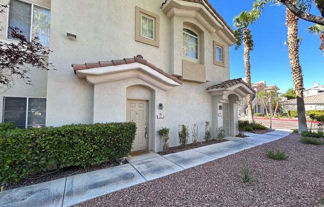 Cozy 2 Bedroom 2 Bathroom Summerlin Condo!
