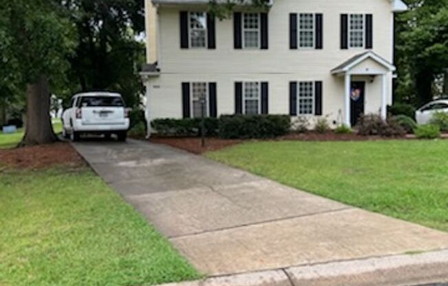 825 A-B Selwyn Place Duplex