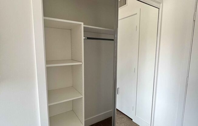 4 beds, 3 baths, 120 sqft, $1,850, Unit 303 - Grand Master Bedroom - 4