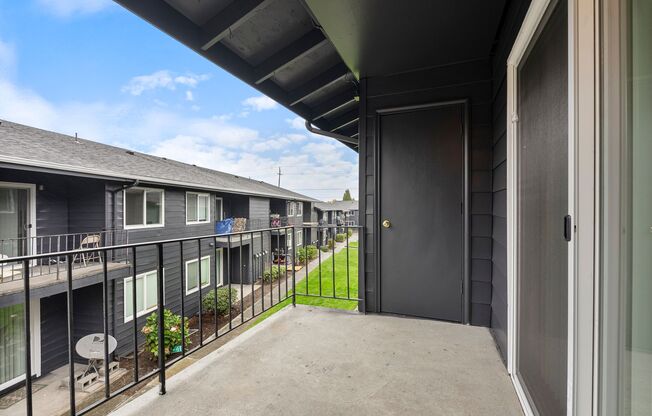 2 beds, 1 bath, 864 sqft, $1,349, Unit #10