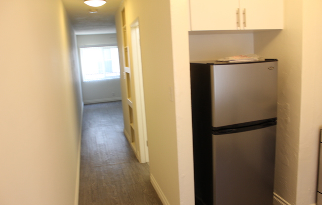 1136 N OGDEN DR