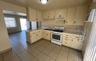 224 E GRANGER AVE