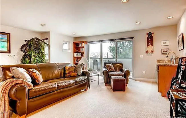 STUNNING 3-LEVEL LUXURYTOWNHOME NEAR SLOAN'S LAKE! ROOFTOP DECK + 2-CAR GARAGE!