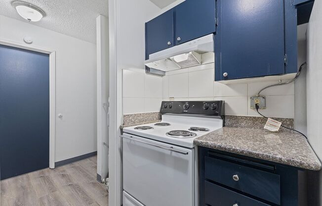 Studio, 1 bath, 450 sqft, $1,150, Unit 27-A