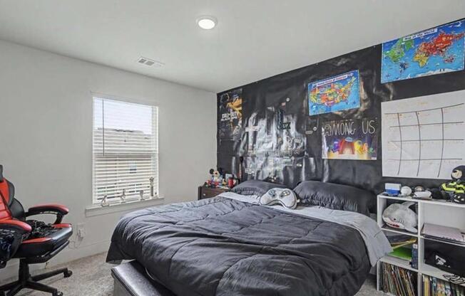 3 beds, 3 baths, 2,000 sqft, $2,800