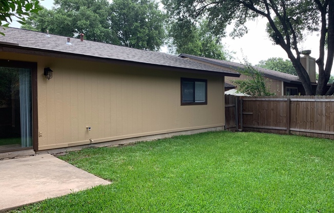 3 beds, 2 baths, $1,495