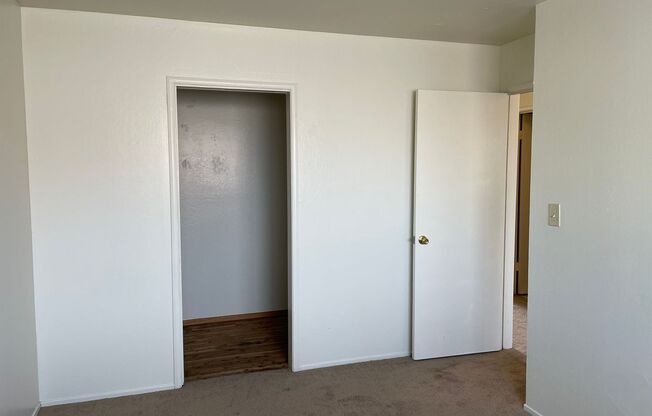 2 beds, 1 bath, $2,445, Unit 05