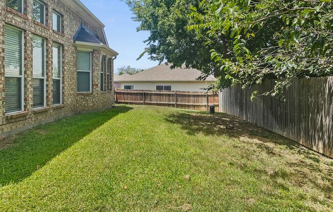 Crowley ISD Custom Home with New Flooring!