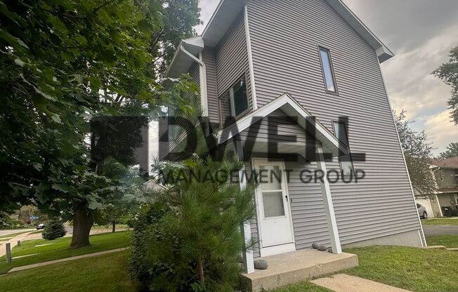 2 beds, 1.5 baths, $1,650