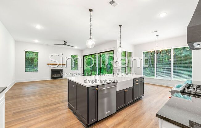 New 4/3 Home in East Point
