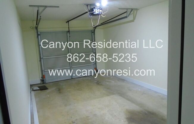 Beautiful 3b Room!Move in ready!