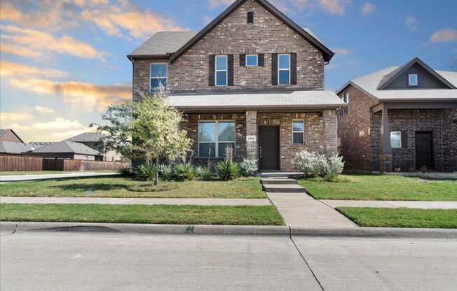 3-bed 2.5-bath CORNER LOT in Celina's highly desirable Greenway subdivision - Must See!!!