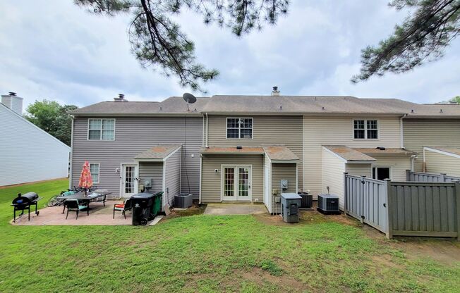 12631 Tucker Crossing Lane Charlotte, NC 28273 Convenient Steele Creek Townhome Living