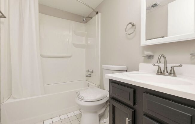 2 beds, 2 baths, $995, Unit 327