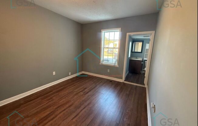 3 beds, 2 baths, $1,400, Unit 116 Delano Avenue-1