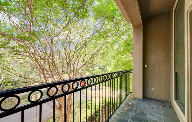 Townhouse in Rice Military for Lease! Move-in Ready