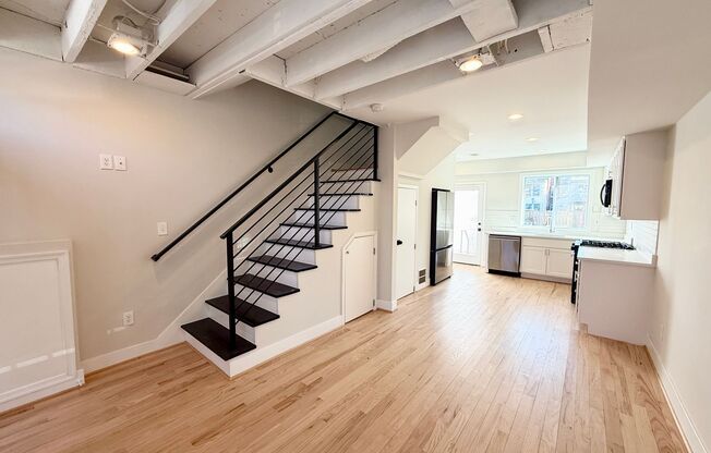 NEWLY RENOVATED HOME - Capitol Hill/Lincoln Park