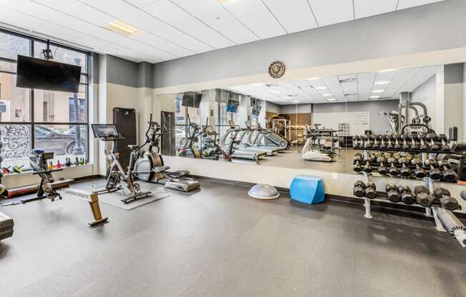Fitness Center Gym at Highpoint on Columbus Commons Apartments