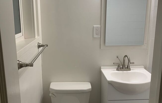 Studio, 1 bath, $1,195, Unit 15