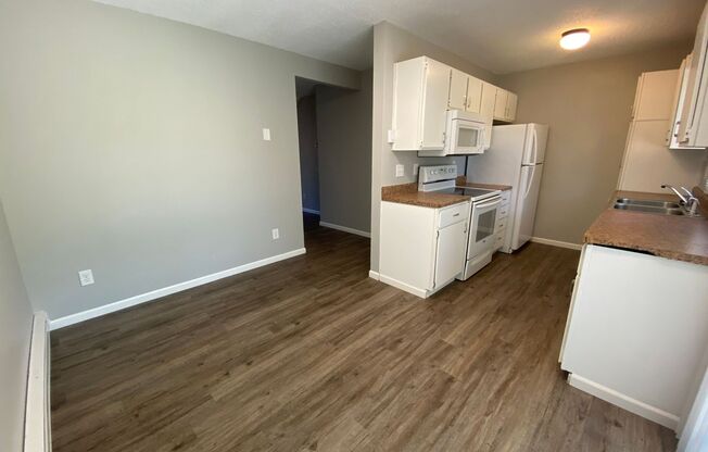 3 Bedroom Townhome in West Fargo - RENT PRICE REDUCED!