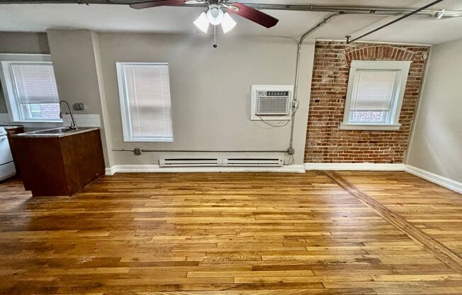 Studio, 1 bath, 430 sqft, $805, Unit 3201-21