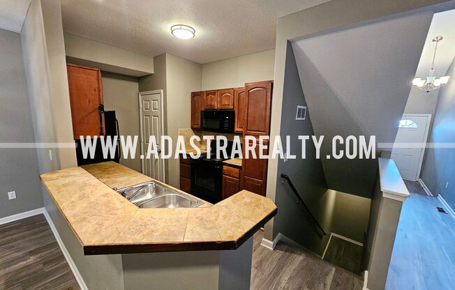 Very Spacious Townhome in West Olathe-Available NOW!!