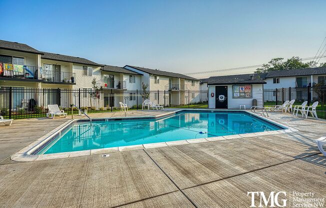 2 beds, 1 bath, 778 sqft, $1,450, Unit 10