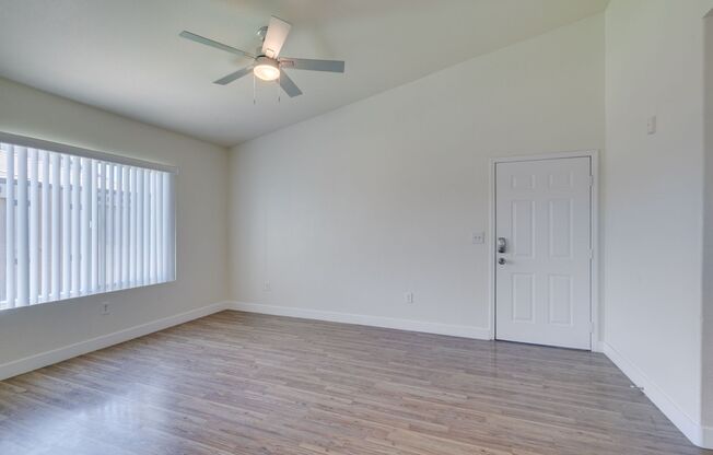 2 beds, 2 baths, $1,475, Unit UNIT 2118
