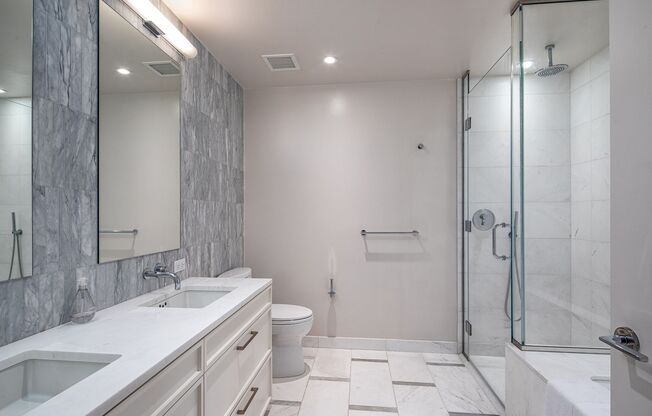 2 beds, 2 baths, $10,800, Unit 15C