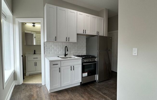 Studio, 1 bath, $1,350, Unit #19-B