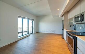 Studio, 1 bath, 560 sqft, $2,441, Unit 3F