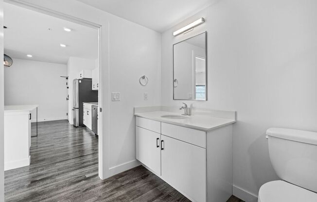 2 beds, 1 bath, 856 sqft, $1,695, Unit 201