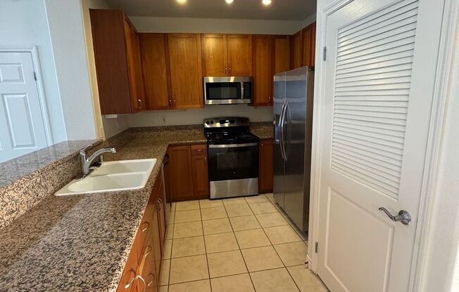 Amazing Downtown Unit Available For Rent!!!