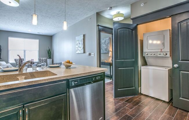 1 bed, 1 bath, 677 sqft, $1,345, Unit C - 1011 Unit 103 - A695