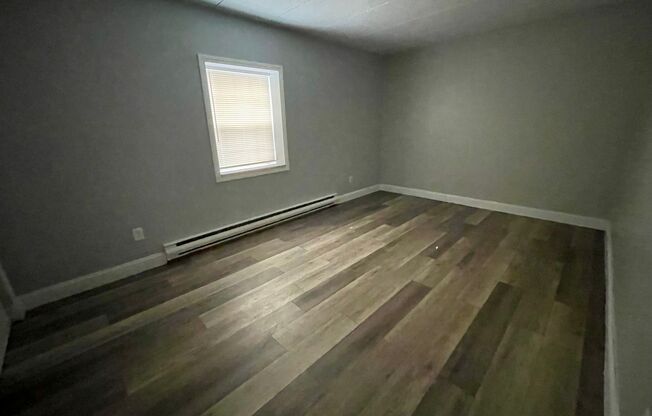 2 beds, 1 bath, 864 sqft, $2,650, Unit 258-24