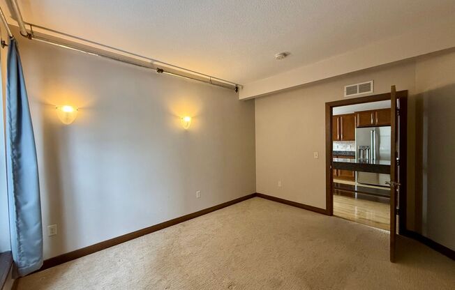 3 beds, 2 baths, $2,949, Unit #707