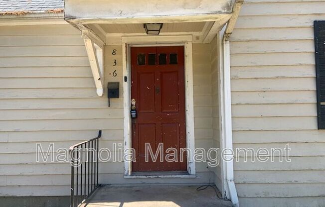 836 E MONTGOMERY ST