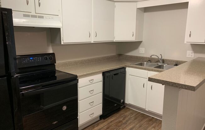 1 bed, 1 bath, 784 sqft, $1,145, Unit 7620109