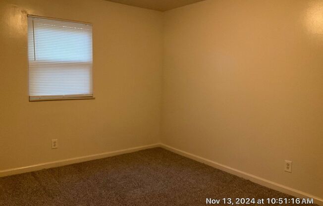 2 beds, 1 bath, 845 sqft, $1,095, Unit 05525-06