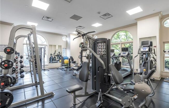 1 bed, 1 bath, $1,695, Unit 199 14th St NE Unit 201