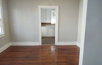 2 beds, 1 bath, $1,095