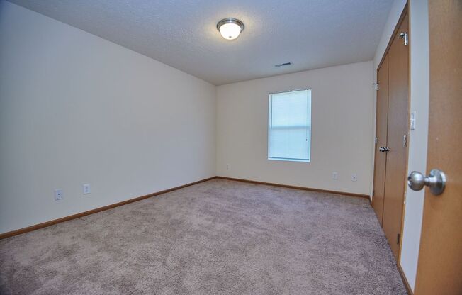 2 beds, 1.5 baths, 1,056 sqft, $1,235, Unit 58W