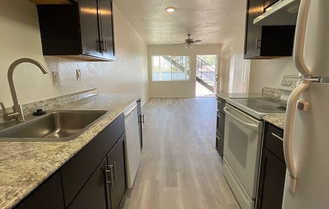 2 beds, 1 bath, 950 sqft, $1,225, Unit 110