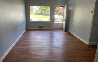 3 beds, 1 bath, $1,200