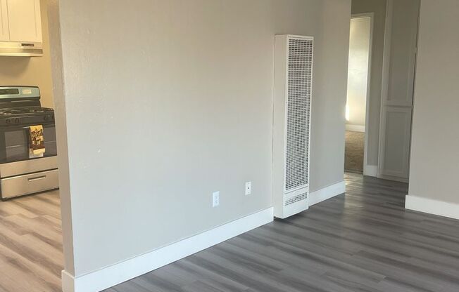 2 beds, 1 bath, 860 sqft, $1,995, Unit 10170C