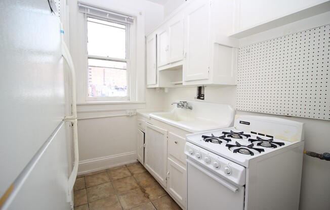 1 bed, 1 bath, 2 sqft, $950, Unit #406