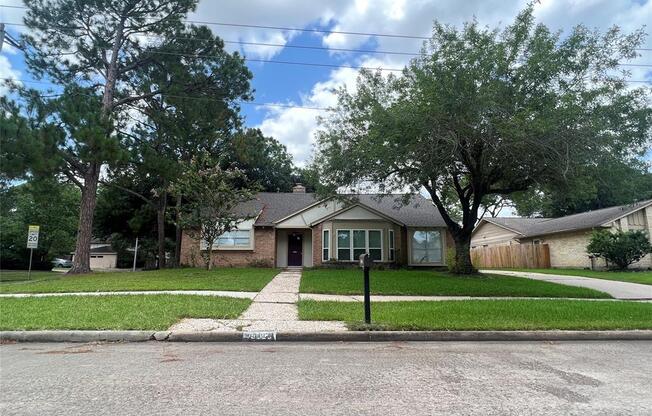 15903 Brookvilla