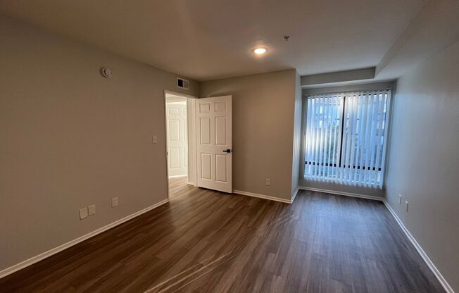 2 beds, 1.5 baths, 1,150 sqft, $1,998, Unit 305