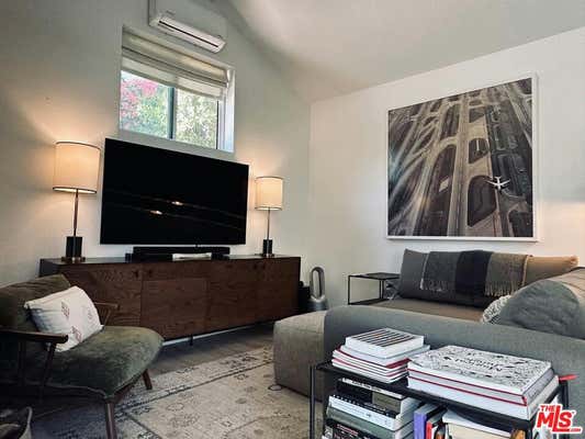 Studio, 1 bath, 450 sqft, $2,750